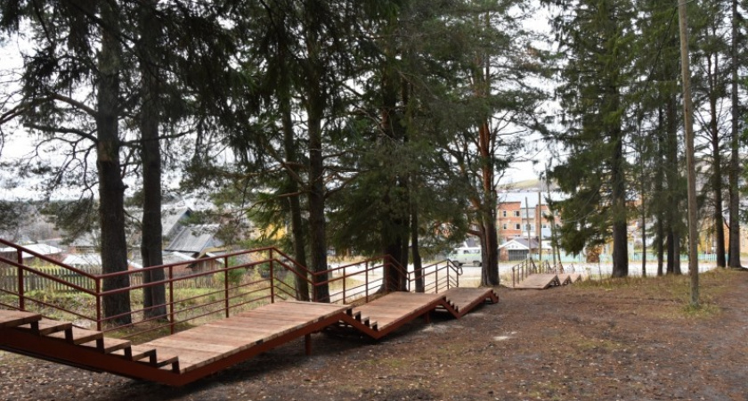 В Коми благоустроили парковую зону у Центра культуры