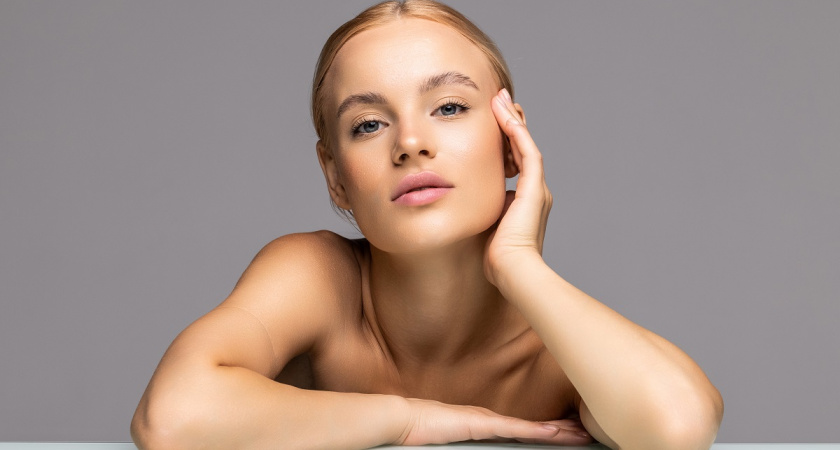 От морщин не остается и следа: природное масло, которое прекрасно осветляет кожу и возвращает ей фарфоровое сияние