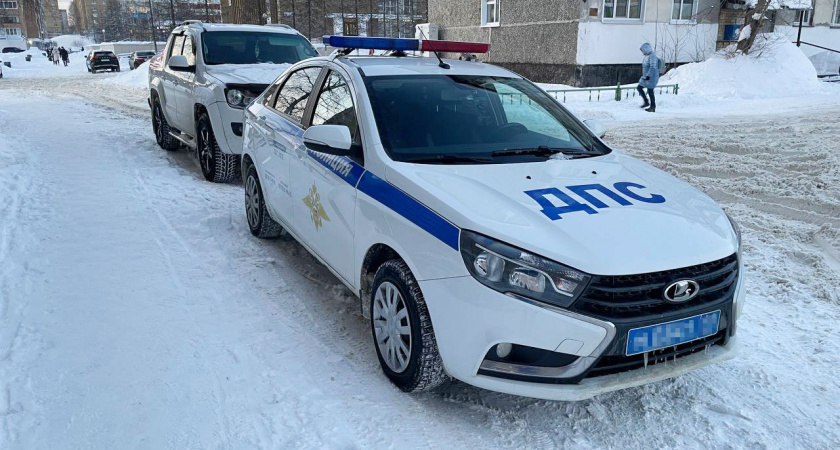 Какие 3 документа ГАИ не имеет права требовать у водителей и как законно не предъявлять их инспектору: разъяснения юриста