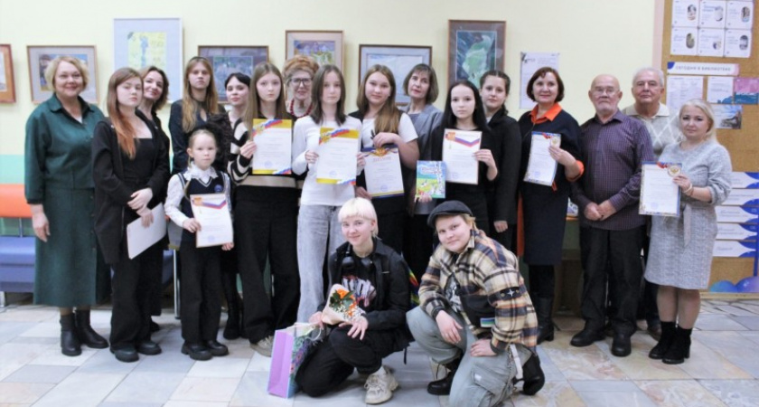 В Коми наградили победителей литературного конкурса "Выль нимъяс"