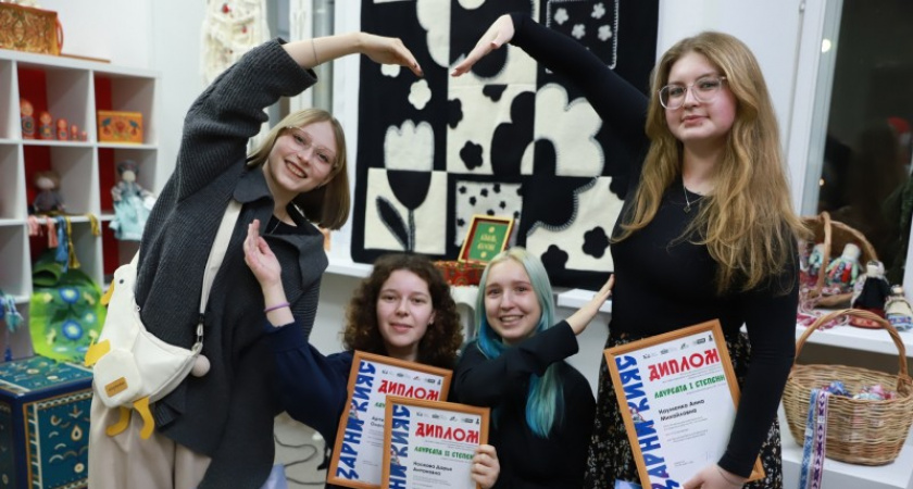 Творчество молодых мастеров Коми оценили на выставке "Зарни кияс"