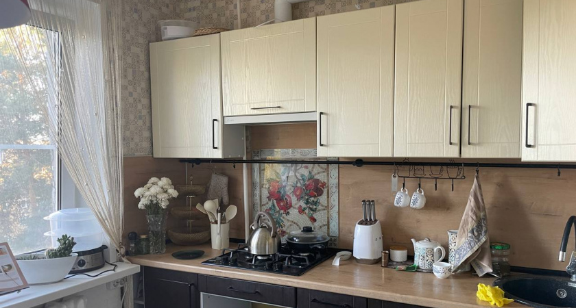 Забыла о ежедневной уборке: этот лайфхак, спасает мою кухню от жира и налета - больше не скапливается