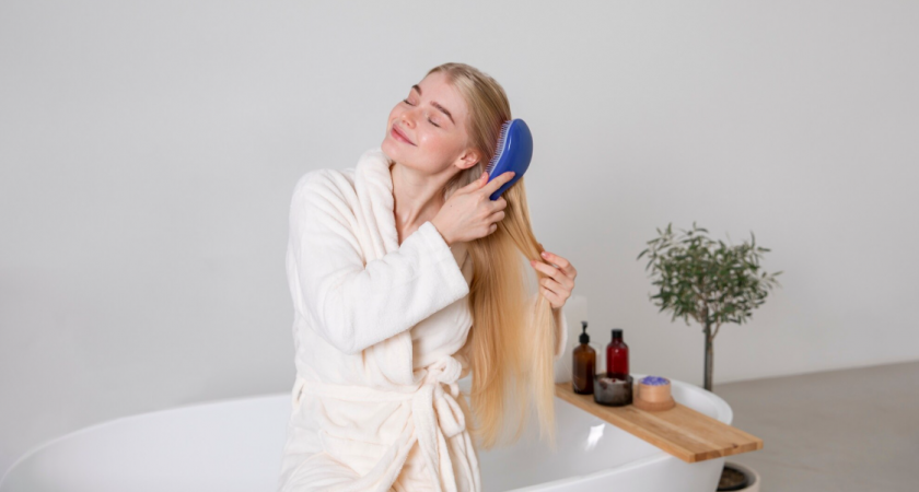 Добавляю 2 капли в шампунь и забыла про выпадение и редкие волосы: мой любимый домашний лайфхак