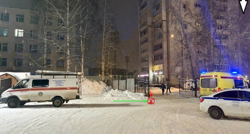 В столице Коми 21-летняя девушка попала под колеса “Ниссана”