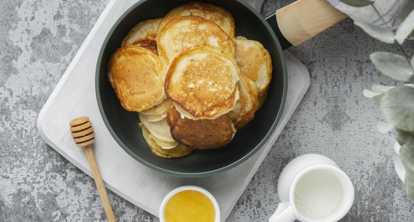 Самый простой рецепт пышных оладушек: как в детском саду, школьной и советской столовой