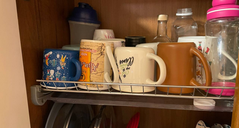 Почему стаканы и чашки нужно хранить перевернутыми: запомните на всю жизнь