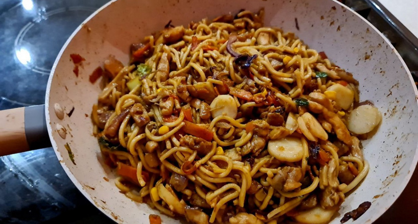 Макароны надо жарить, а не варить: обычные макароны, а на вкус как паста в дорогом ресторане