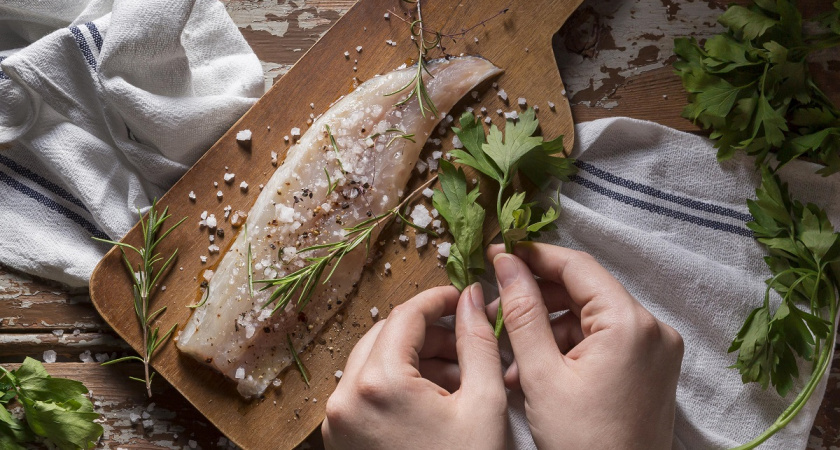 Если вам больше 60: самое глупое, что можно сделать после еды — и делают почти все