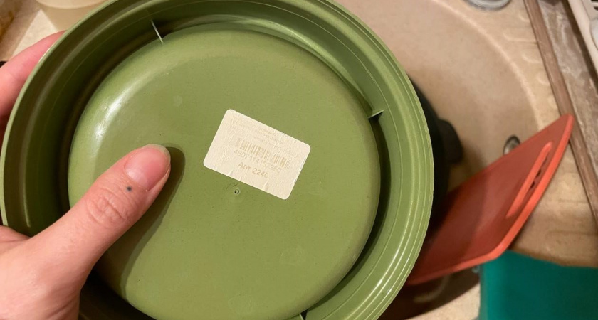 Как эффективно удалить наклейки и следы клея с различных поверхностей