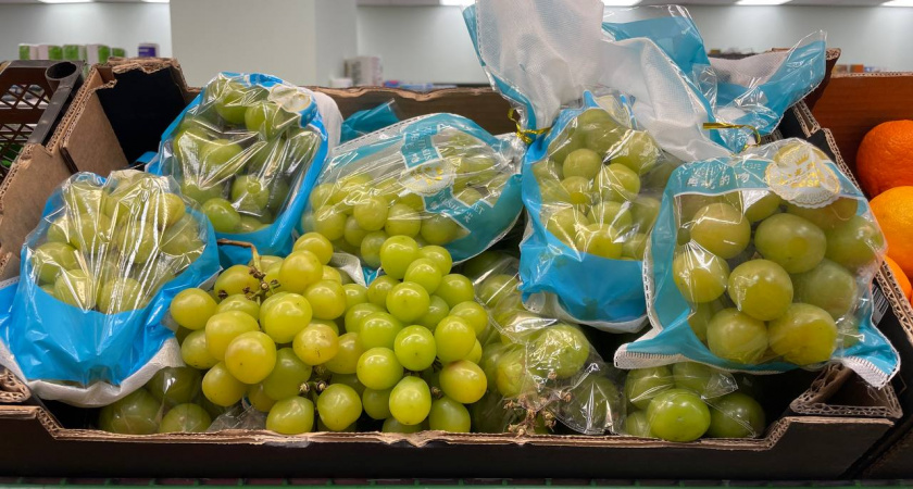 Загадочный гигантский виноград: что скрывается за экзотической новинкой в российских магазинах