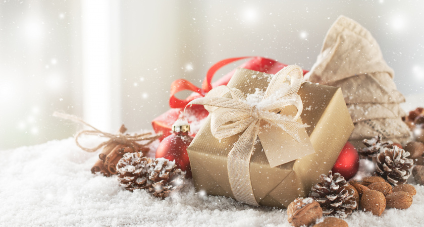 Что дарить по знаку зодиака: простая шпаргалка для идеального подарка