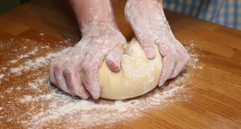 Когда добавлять соду в тесто на кефире: секрет пышности