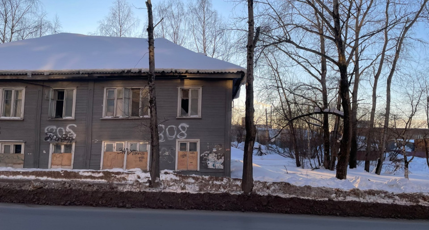 Пенсионер в Коми через суд добился капремонта своего дома