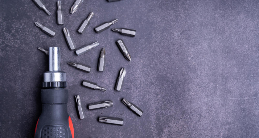 Как восстановить сточенную биту шуруповерта за 1 минуту – после этого лайфхака металл будет прочнее в 5 раз