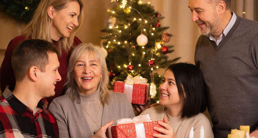 Что подарить родителям, бабушкам и дедушкам на Новый год - 10 идей, которые говорят «я вас люблю»