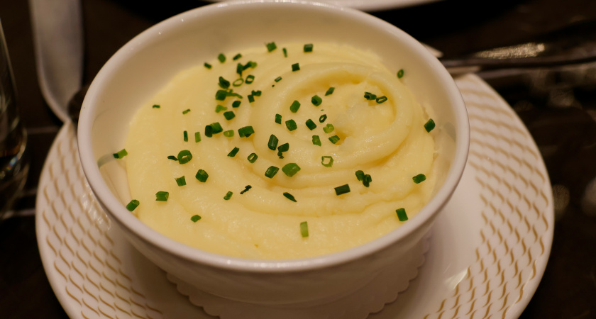 Картошку для пюре больше не варю: знакомый шеф-повар показал, как делают в дорогих ресторанах