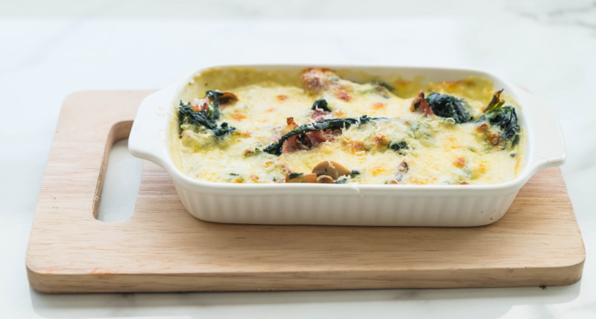 Только классика и ничего лишнего: как приготовить порционный жюльен на Новый  год - 3 главных секрета для нежности и воздушности