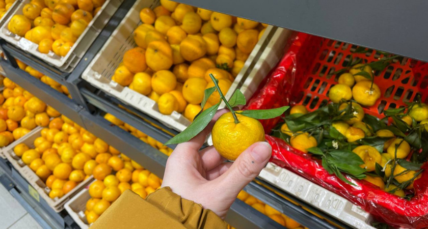 Продавцы не любят, когда покупатели это знают: как в супермаркете найти сладкие мандарины