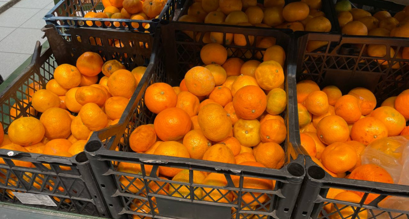 Продавцы не любят, когда покупатели это знают: как выбрать сладкие мандарины по кожуре