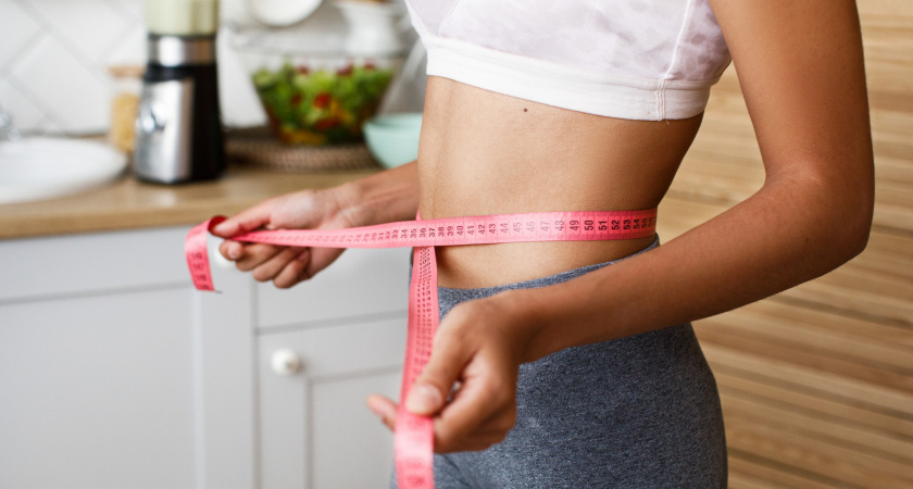 Осиная талия к Рождеству: 1 упражнение возвращает четкую линию за 10 дней - талия как у дюймовочки