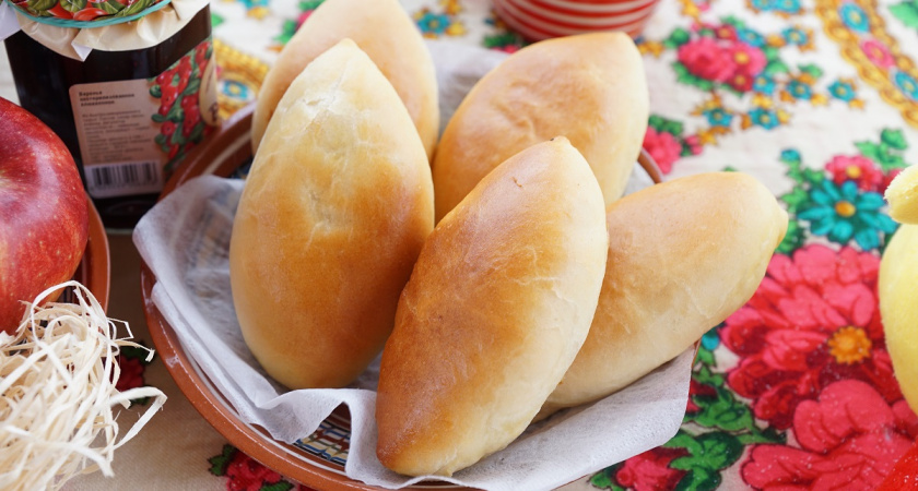 Научилась печь пирожки, легкие и воздушные словно пух, что дети просят их каждый день