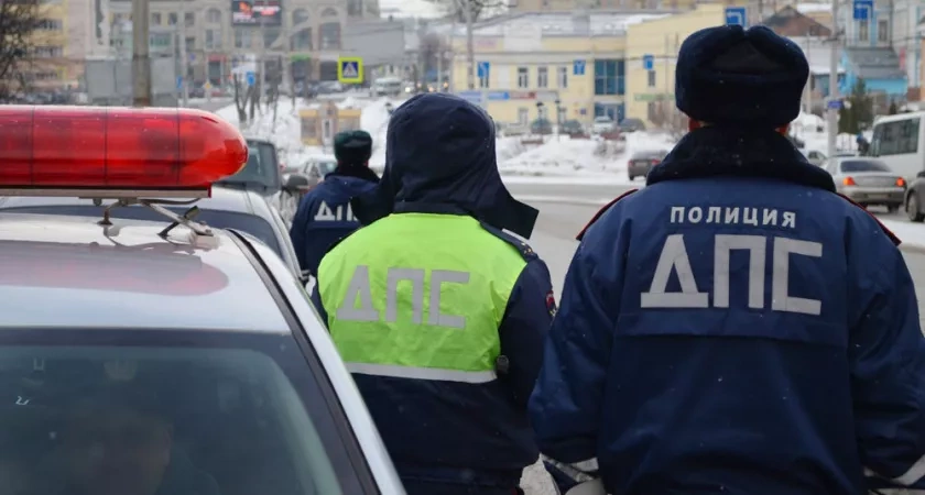 Ехать ли на машине дальше, если забыл права дома - или вернуться? Автоюрист объяснил, как правильно поступить