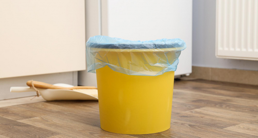 Чтобы не пахло мусорным ведром - кладу туда одну вещь (есть в доме у каждого): на кухне свежо, как в Альпийских снегах