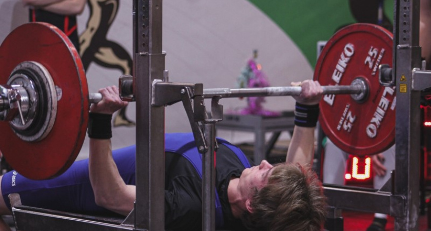 Сильнейшие пауэрлифтеры Коми определились на главных стартах региона
