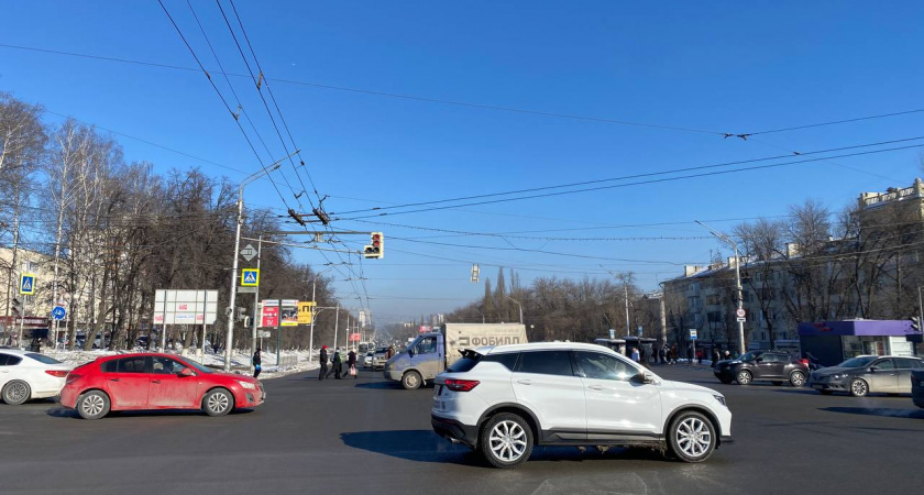 Оценил расход топлива при 90, 110 и 140 км/ч - вот на какой скорости достигается максимальная экономия бензина. Делюсь результатами 