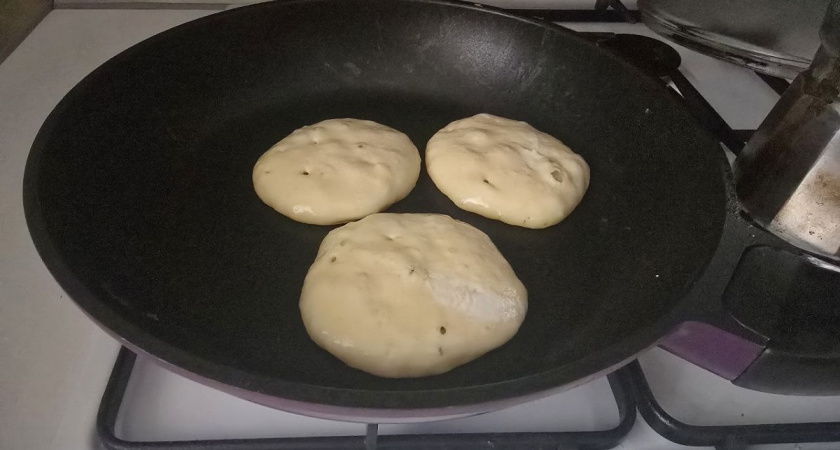 1 стакан кефира, 10 минут и целая гора вкуснятины готова - ни капли муки