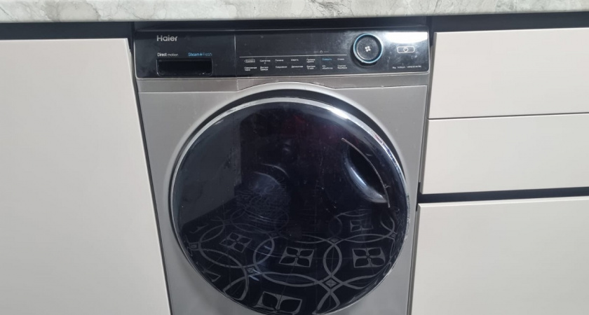 9 вещей, которые никто не стирает в стиральной машине, а зря