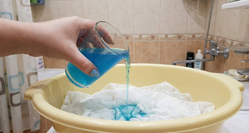 Мой старенький тюль теперь белоснежный, а от серого налёта не осталось и следа — три секрета стирки