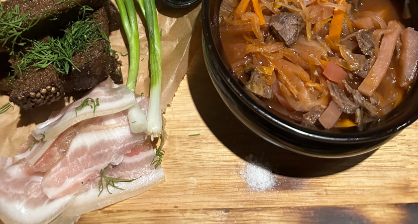 Едите сало? Гастроэнтерологи выяснили, что произойдет с организмом - вся правда о пользе и вреде