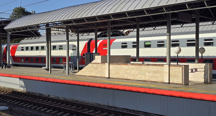 Почему двухэтажный поезд нас разочаровал: но один его плюс мы все таки нашли - вот какой