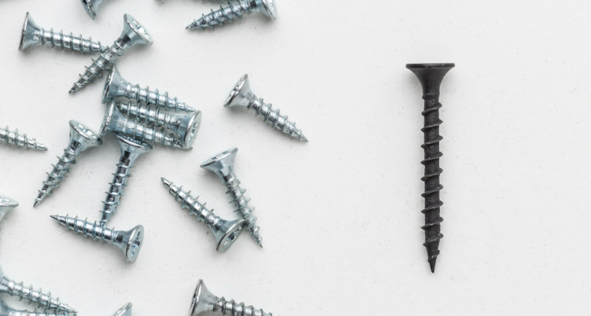 Какие саморезы выбрать - черные или светлые: запомните, чем отличаются, чтобы не ошибиться при покупке