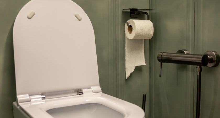 3 капли на туалетную бумагу и в туалете пахнет как в райском саду: копеечный трюк - на смену химозным освежителям