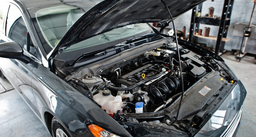 Почему нельзя доливать масло каждые 500-1000 км - лучше делать полную замену. Хитрый механик объяснил