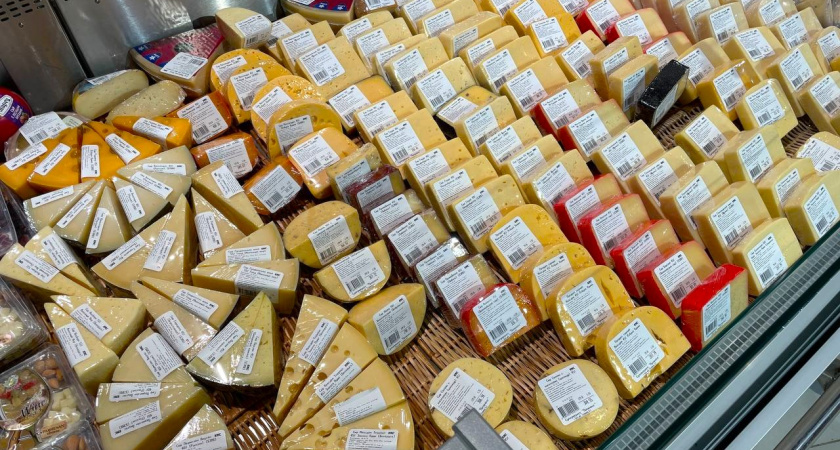 Сыр или подделка: как отличить в магазине и проверить дома за 5 минут