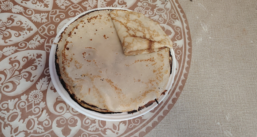 Такие блины готовила моя бабушка: рецепт очень простой, но получается изумительно вкусно