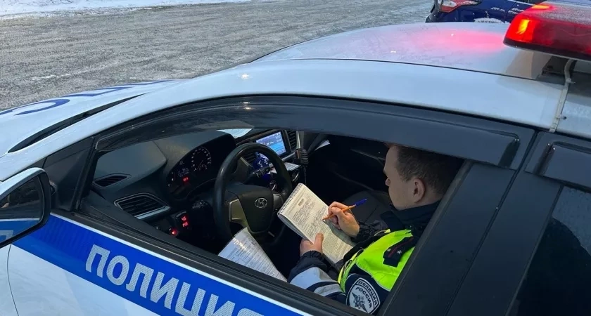 Парковка не спасёт: инспекторы ГАИ начали "ловить" водителей во дворах, чтобы оштрафовать – закон не поможет и вот почему