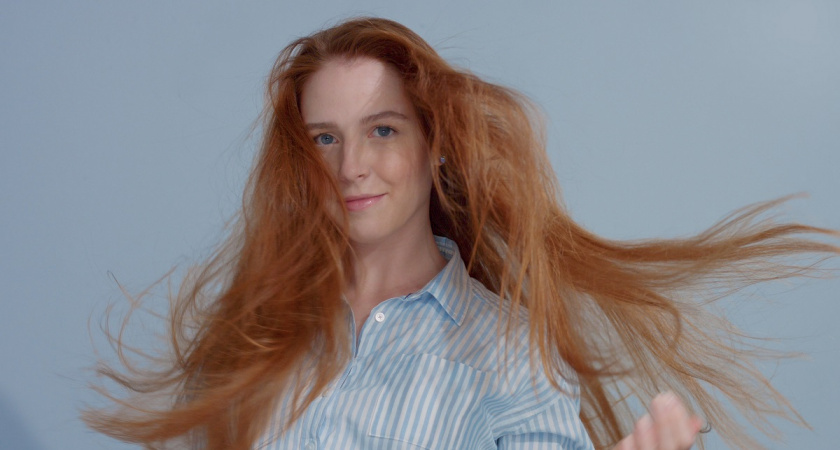 Берем лавровый лист и минералку – превращаем волосы в пышную гриву: станут густыми и шелковистыми