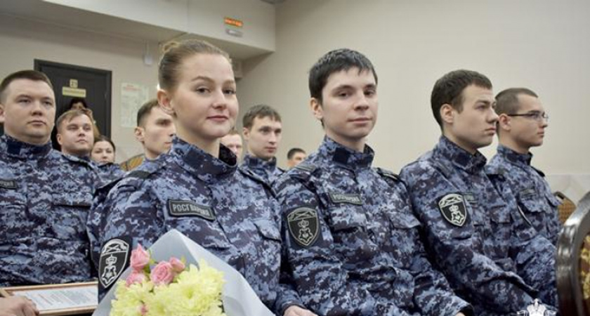 В Республике Коми прошёл выпуск новых сотрудников вневедомственной охраны Росгвардии