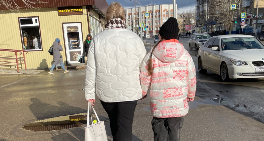 Когда любовь родителей оборачивается одиночеством: как мы сами растим неблагодарных детей - так делает каждый второй