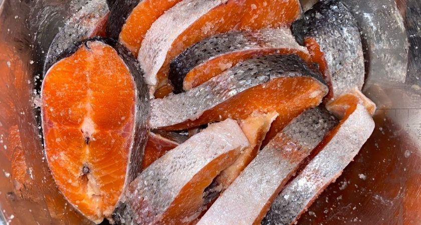 Горбуша может быть сочной и дорогой на вкус: перестала её пересушивать, когда узнала один простой трюк