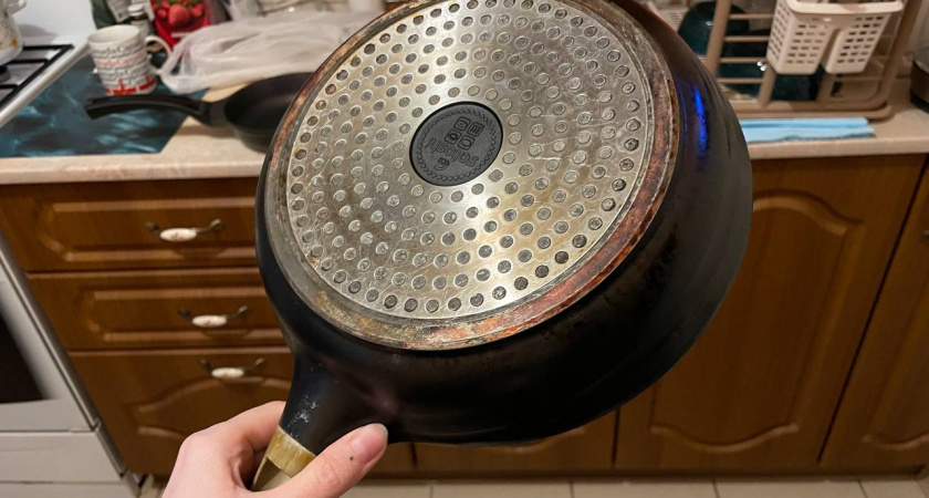 Даже 7-летний нагар очистится за 10 минут, если применить простые хитрости - без риска для посуды