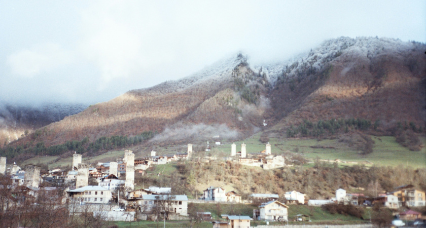 Попрошайки и разгромленные дома: российский турист поделился честным отзывом о популярном курорте