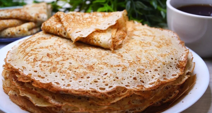 Готовимся к Масленице: рецепт тонких ажурных блинов с дырочками - без соды, дрожжей и разрыхлителя