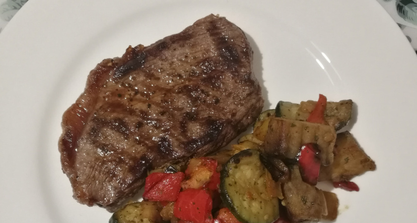 Опытный шеф раскрыл главный секрет приготовления мяса со специями, который скрывают даже профессионалы