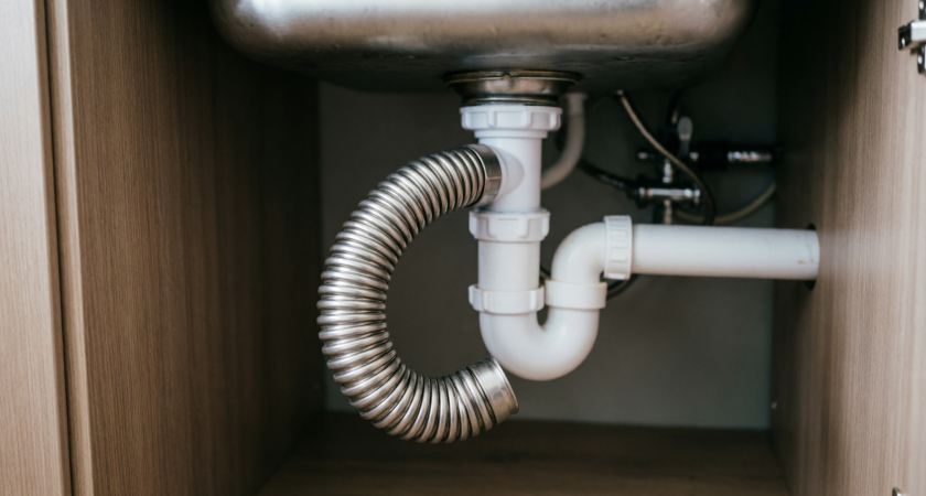 Выкинул гофру под мойкой: нашёл решение в разы надёжнее