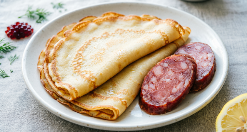 С чем ни в коем случае нельзя есть блины на Масленицу: запомните раз и навсегда